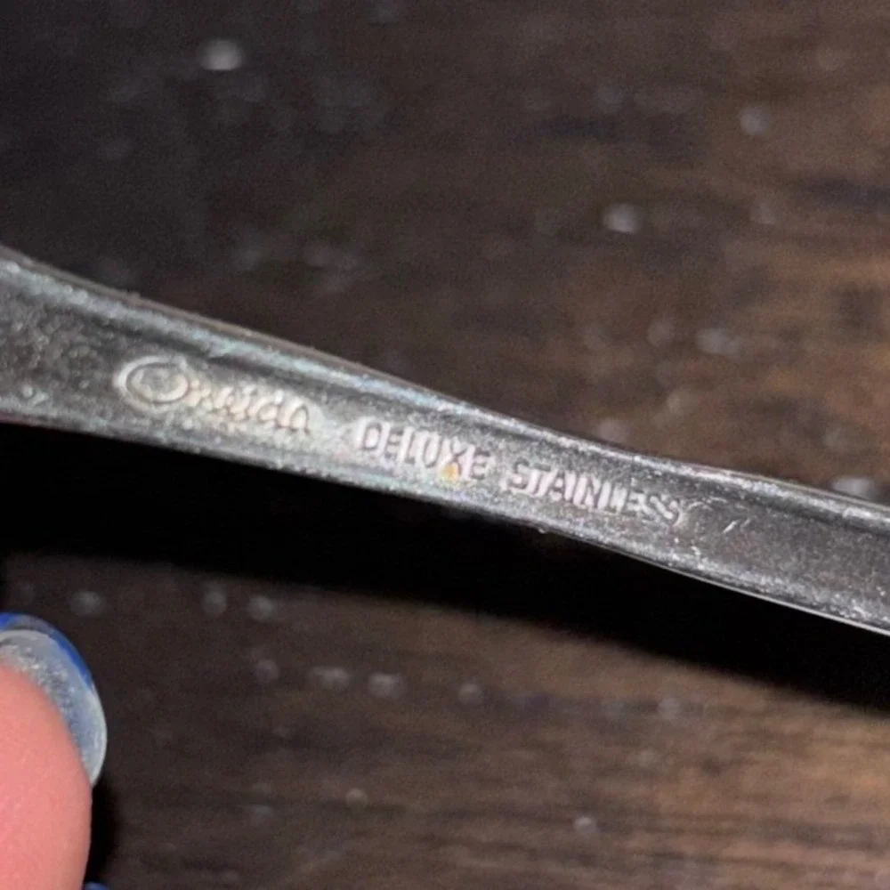 Oneida Deluxe Independence | 1 Pierced Pie Server | 8.5